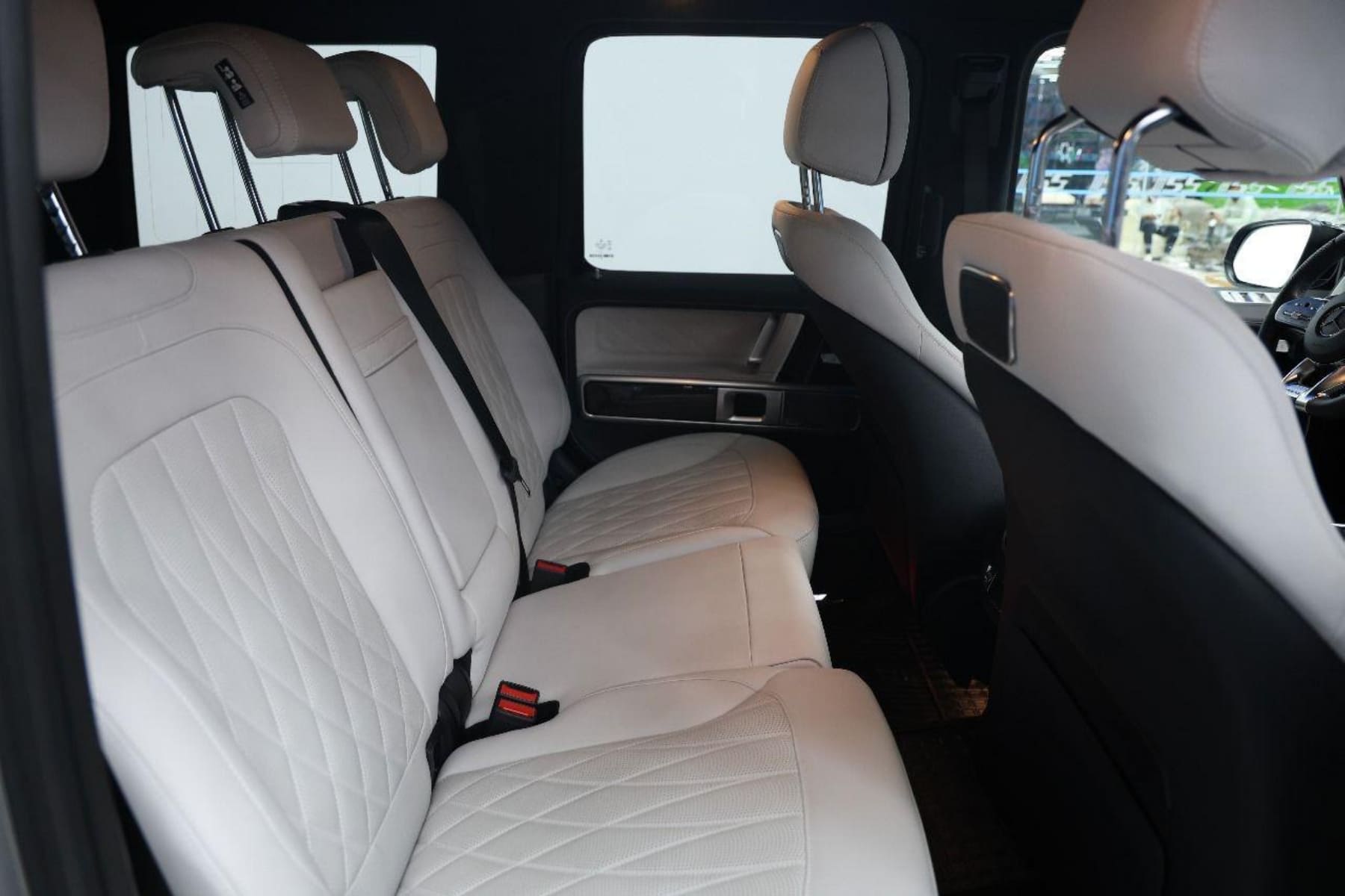 Mercedes-Benz AMG G63 view 10